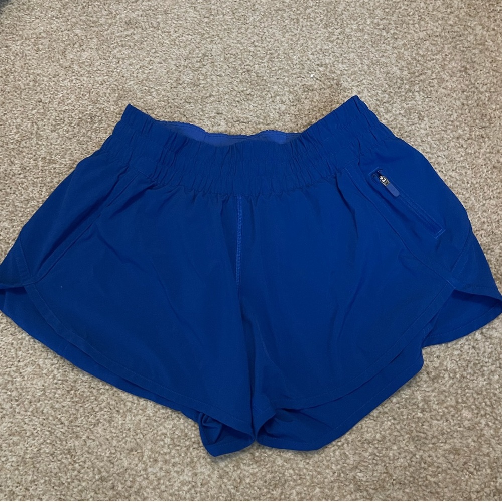 Lululemon Travker V 4” shorts